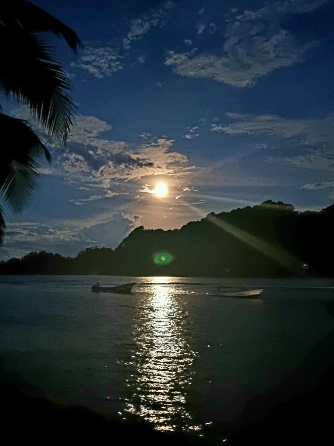 Paradise Island Beach Hotel グランデ島 エクステリア 写真