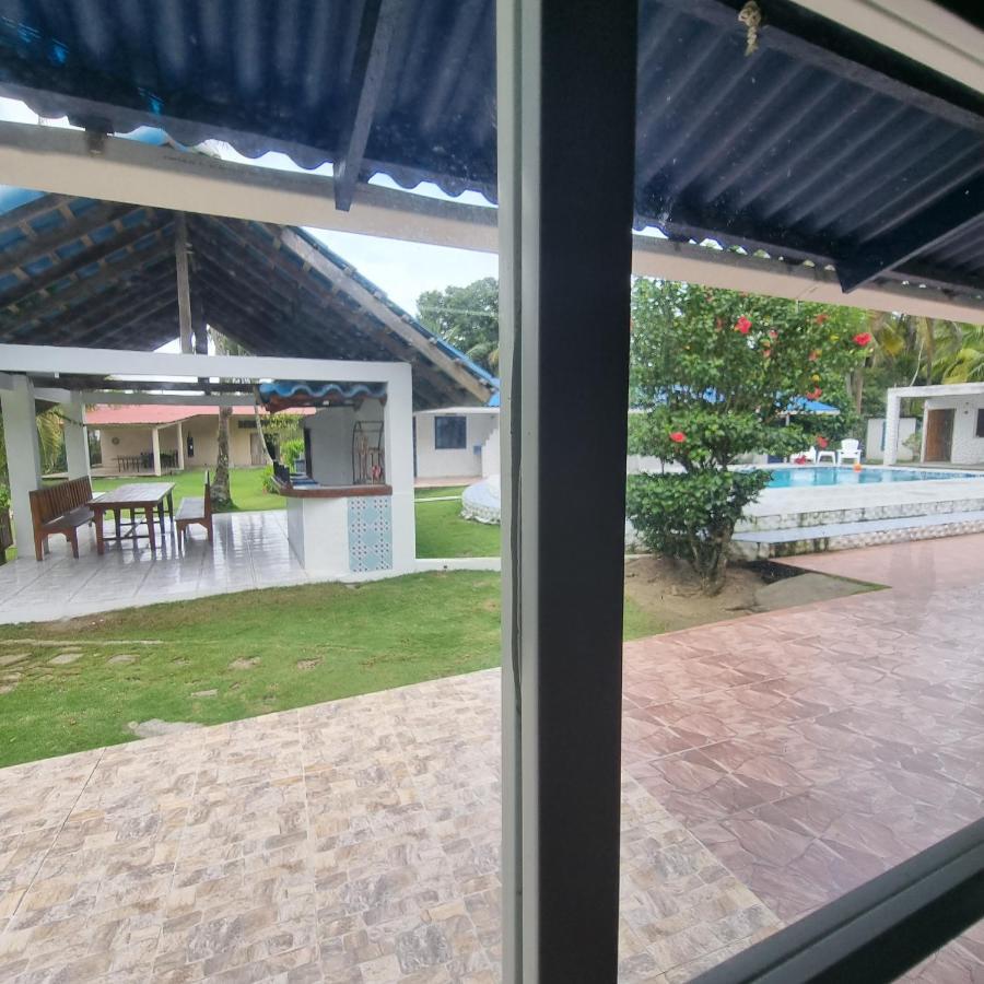 Paradise Island Beach Hotel グランデ島 エクステリア 写真